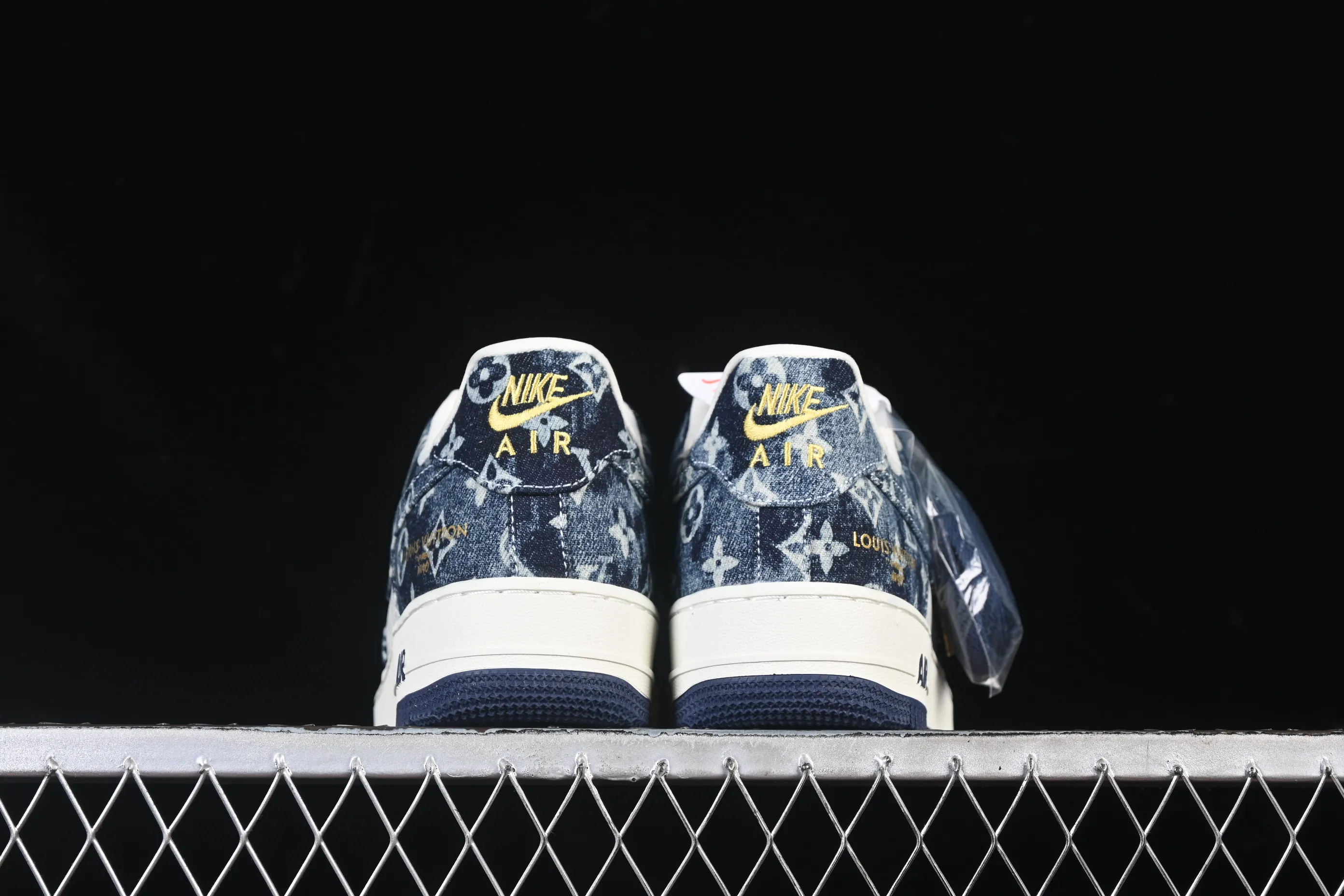 All categories Nk Air Force 1 Air Force series Nk Air Force 1 Low Air Force low-top Nike Air Force 1'07 Low LV joint white ink blue Air Force 1 low-top casual sneakers YF9511-820